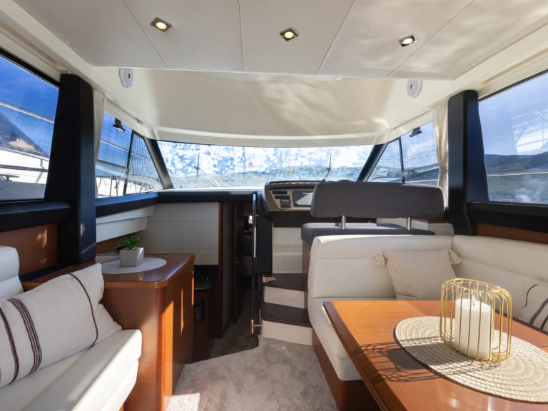 Noleggio a Stobreč – Jeanneau Prestige 400 Fly su SamBoat