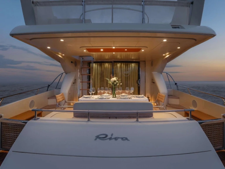 Yacht di lusso a noleggio a Atene al miglior prezzo