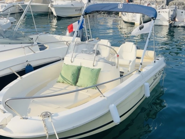 Noleggiare una Jeanneau Cap Camarat 515 Style a Mandelieu-la-Napoule