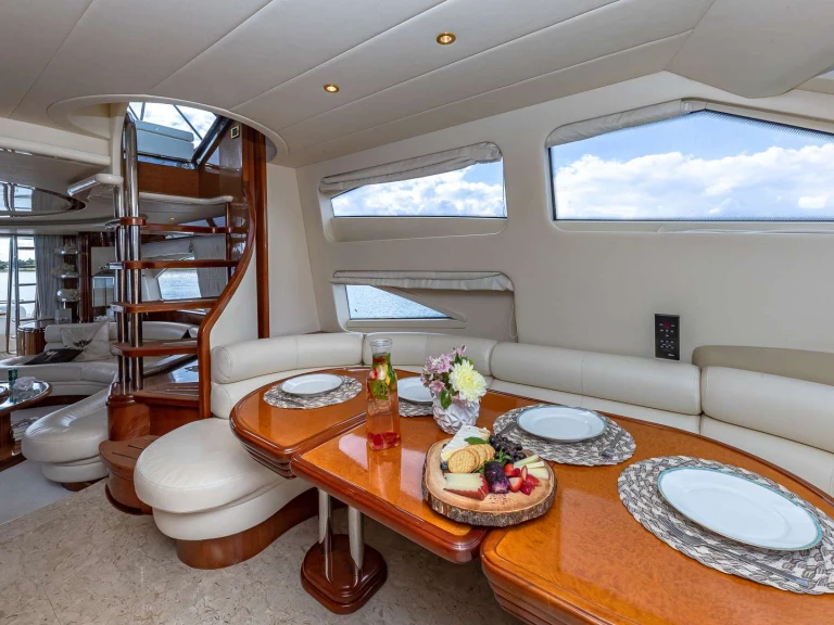 Noleggio Yacht di lusso con o senza skipper Azimut a Miami