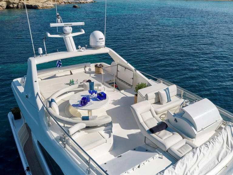 Noleggio a Atene – Ferretti MIREN su SamBoat