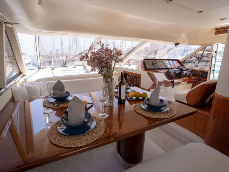 Noleggio Yacht di lusso con o senza skipper Princess, UK a Rodi (Citta)
