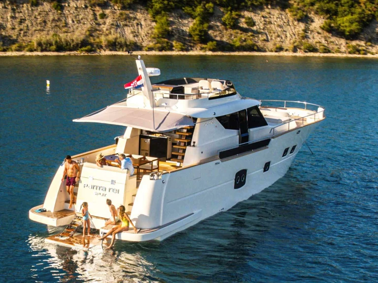 Noleggio Yacht di lusso  con patente nautica