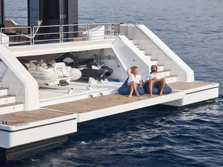 Noleggio Yacht di lusso Sunreef con patente nautica