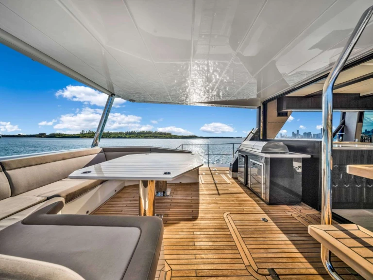 Noleggio Yacht di lusso con o senza skipper Galeon a Sag Harbor