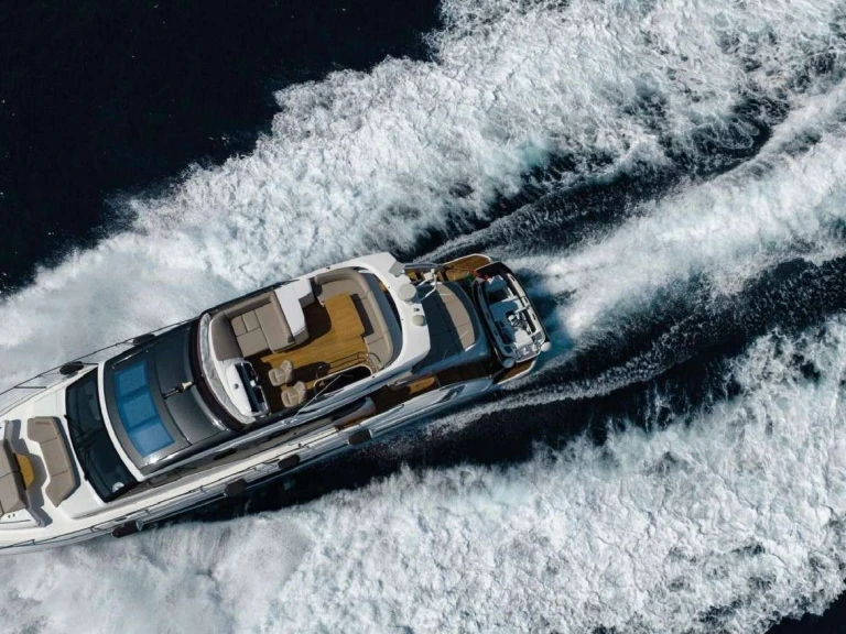 Noleggio Yacht di lusso a Napoli – Princess, UK ALL FOR YOU 