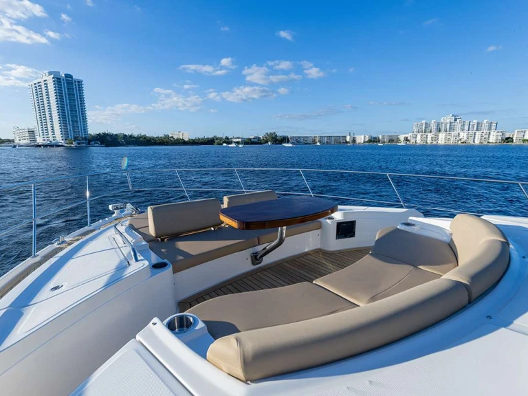 Noleggio Yacht di lusso Sea Ray con patente nautica
