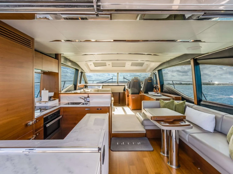 Noleggio Yacht di lusso con o senza skipper Princess, UK a Sag Harbor Cove