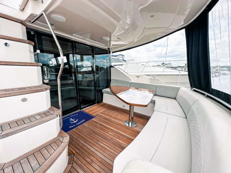 Noleggio barche Sea Ray Sea Amber a Manhasset su Samboat