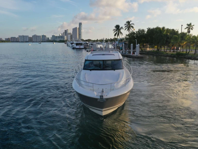 Prestige Yachts 60 Prestige da affittare a  Caraibi
