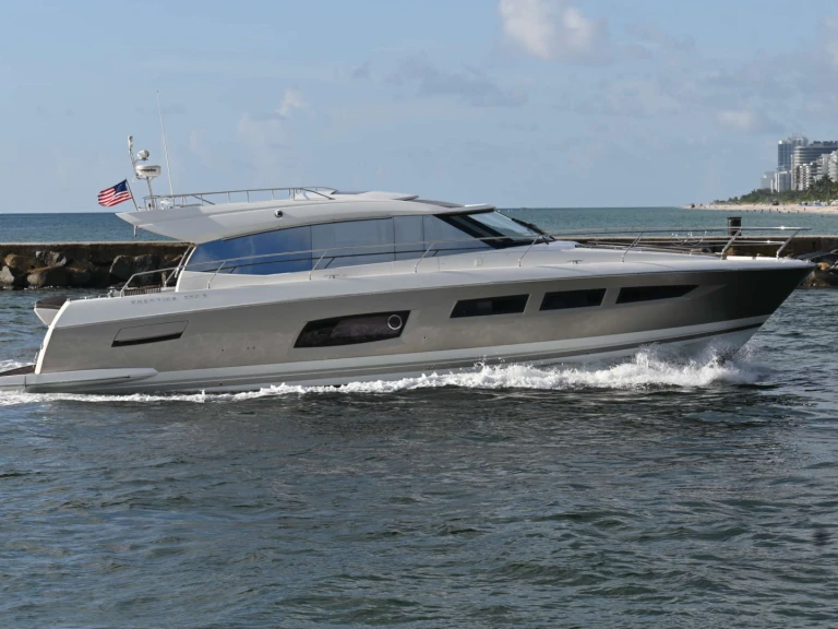 Noleggiare una Prestige Yachts 60 Prestige a Caraibi