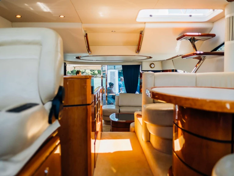 Noleggio Yacht di lusso con o senza skipper Fairline-Squadron a Picton