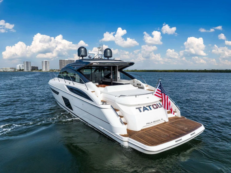 Noleggio Yacht di lusso Princess, UK con patente nautica