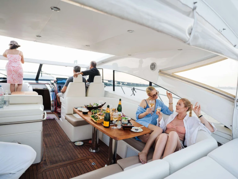 Noleggio a Freeport – Princess Viking Searenity su SamBoat