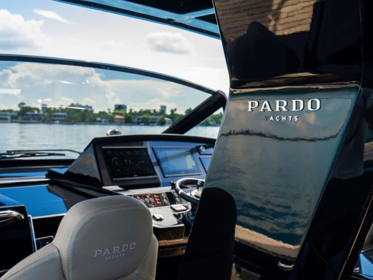 Noleggio barche Pardo Yachts FULL POP a Montauk su Samboat