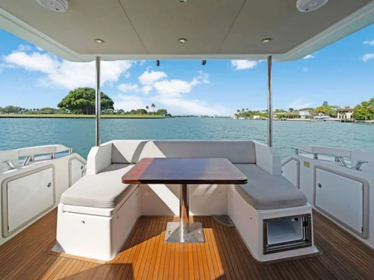Azimut Kilauea da affittare a  Miami