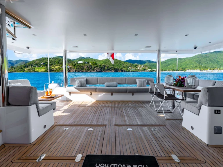 Noleggiare una JFA Chantier Naval NDS EVOLUTION a Croazia