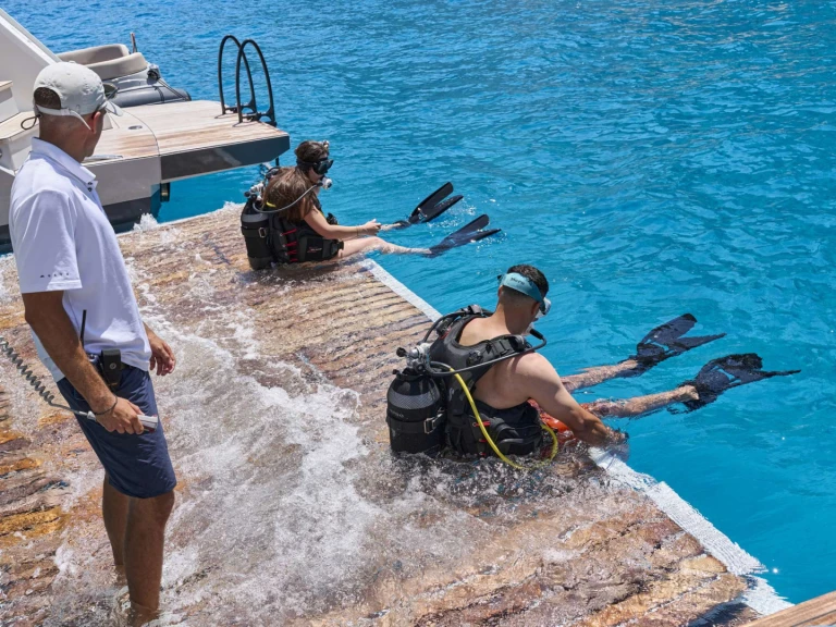 Yacht di lusso a noleggio a Atene al miglior prezzo