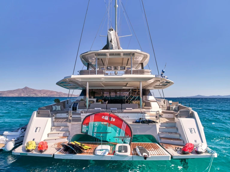 Noleggiare una Fountaine Pajot ALOIA  80 a Néa Péramos