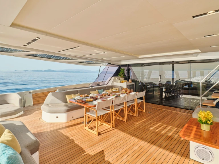 Noleggio Yacht di lusso a Néa Péramos – Fountaine Pajot ALOIA  80