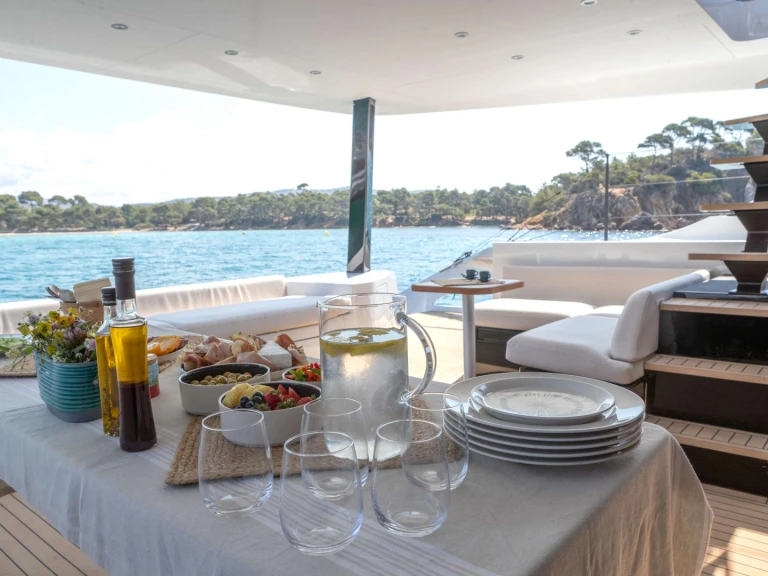 Catamarano a noleggio a Corsica al miglior prezzo