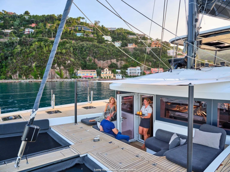 Noleggio a Napoli – Lagoon Lagoon Sixty5 2025 su SamBoat