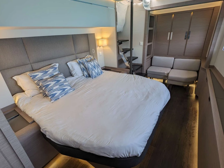Noleggio Yacht di lusso Fountaine Pajot con patente nautica