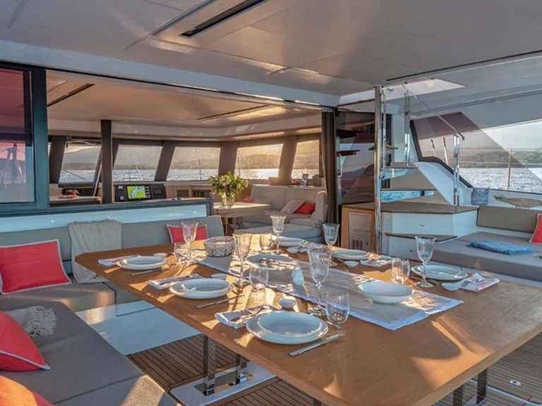 Fountaine Pajot LISA OF THE SEAS da affittare a  Napoli