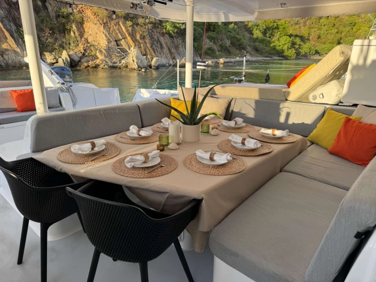 Noleggio Yacht di lusso a Road Town – Custom AWATEA