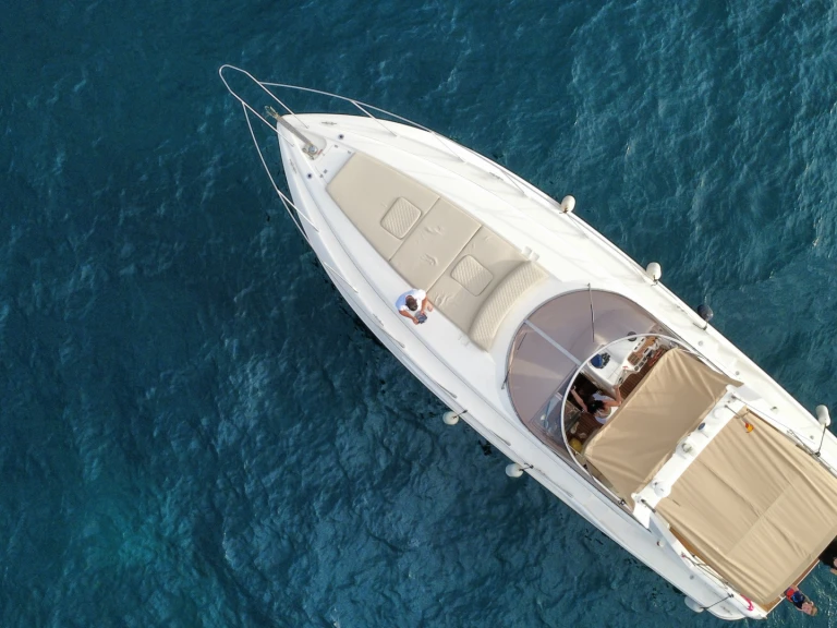 Noleggiare una Sunseeker Moustique 42 a Torrevieja