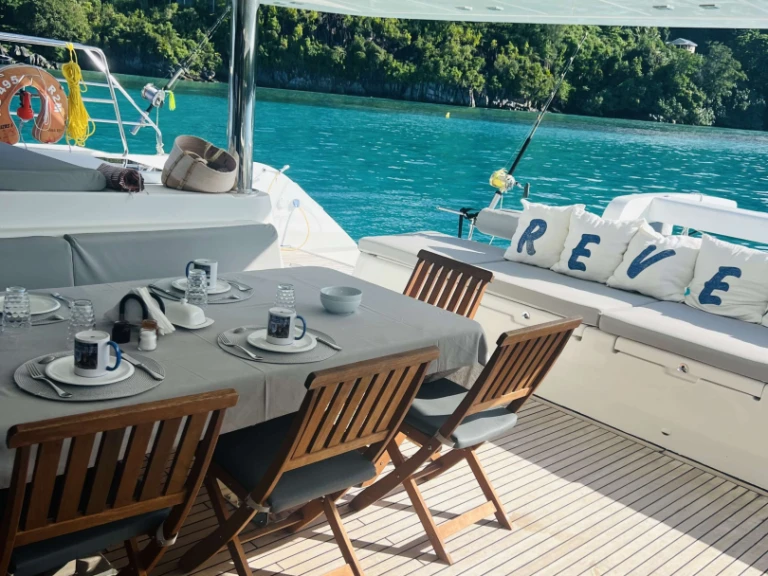 Noleggio Catamarano con o senza skipper Lagoon a Corsica