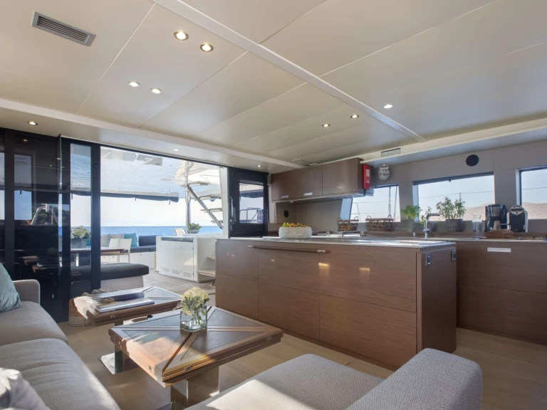Noleggio barche Lagoon PHANTOM a Atene su Samboat