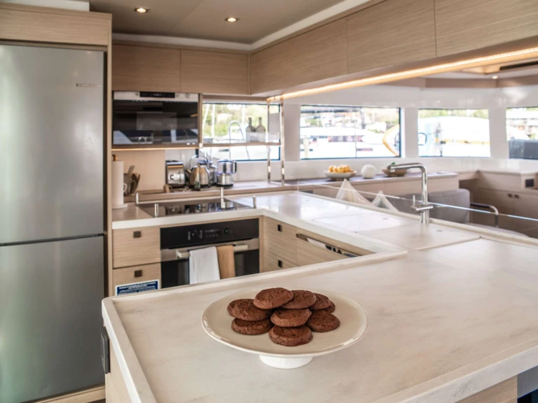 Noleggio Yacht di lusso Lagoon con patente nautica