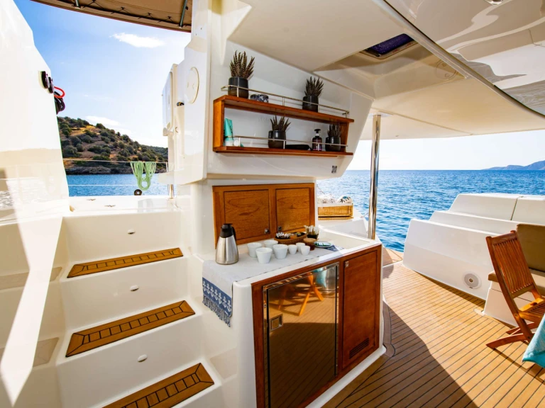 Noleggio Yacht di lusso con o senza skipper Fountaine Pajot a Il Pireo