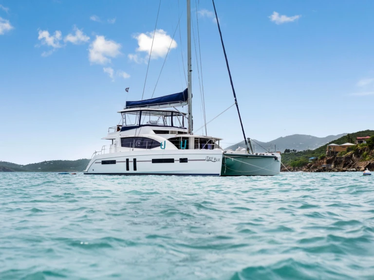 Leopard DEEP BLUE da affittare a  Isole Vergini Britanniche