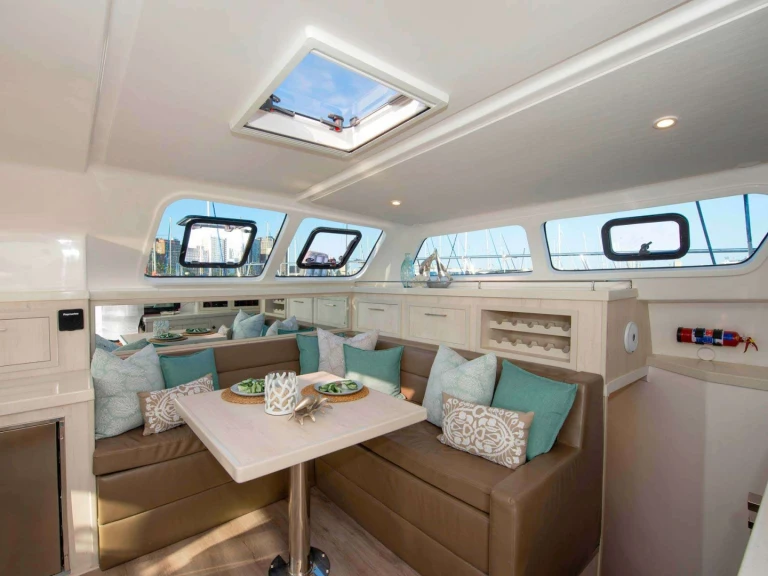 Noleggio Yacht di lusso Royal Cape con patente nautica