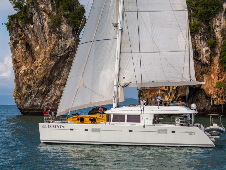 Yacht di lusso a noleggio a Phuket (City) al miglior prezzo
