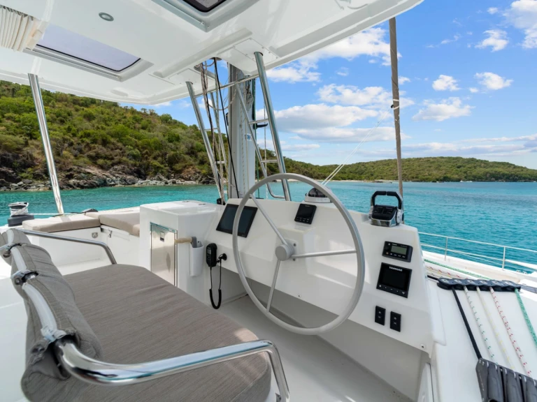 Yacht di lusso a noleggio a Red Hook al miglior prezzo