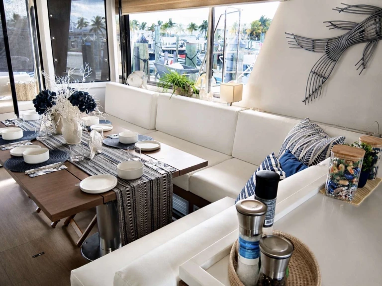 Yacht di lusso a noleggio a Nassau al miglior prezzo