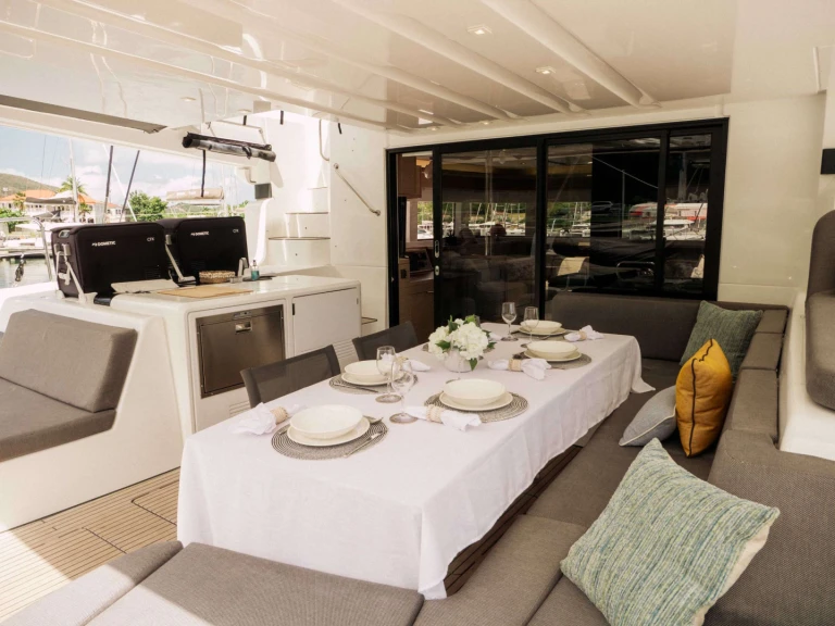 Noleggio Yacht di lusso Lagoon con patente nautica