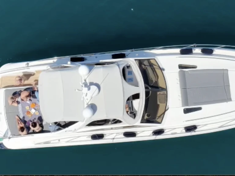 Noleggio a Napoli – Princess Princess V55 su SamBoat