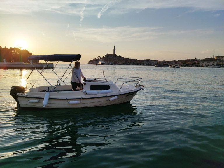 Noleggio Barca a motore con o senza skipper SPORT MARE a Rovigno