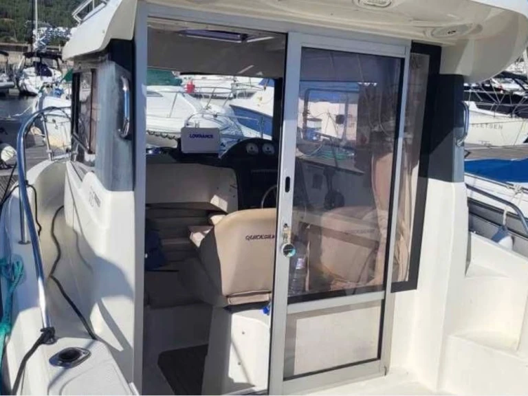 Noleggio Barca a motore a Sesimbra – Quicksilver Activ 605 Pilothouse
