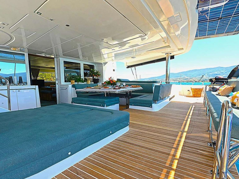 Noleggio a Álimos – Lagoon ACE OF HEARTS su SamBoat