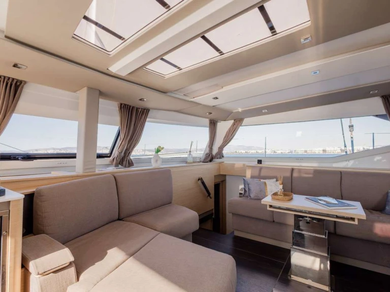 Noleggiare una Fountaine Pajot KEBISIKS a Atene