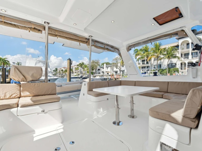 Noleggio Yacht di lusso St Francis con patente nautica