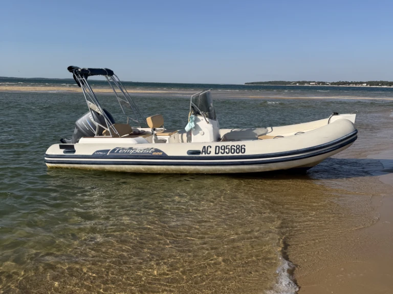 Noleggiare una Capelli Tempest 626 a Lège-Cap-Ferret