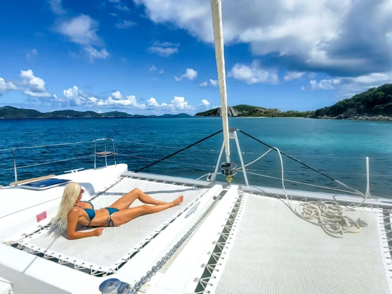 Lagoon NEON MOON da affittare a  Tortola
