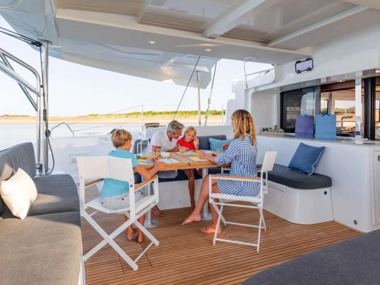 Noleggio Yacht di lusso Lagoon con patente nautica