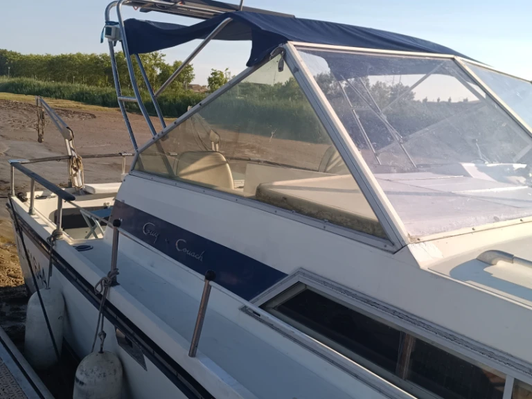 Noleggiare una Guy Couach Guy Couach 800 a Pauillac